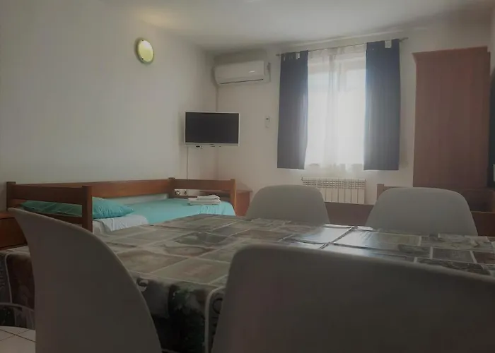 Barbara Gregovica * Pola